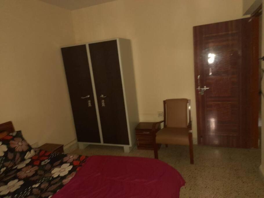 Lovely 1 Bedroom Hall At Koregaon Park *