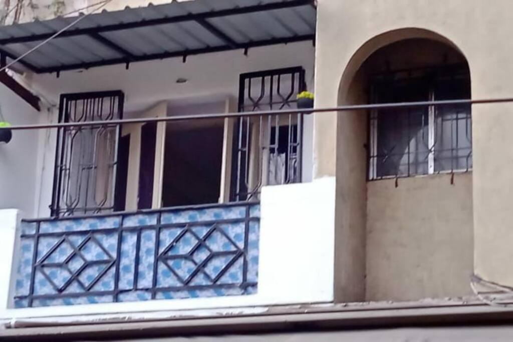 Lovely 1 Bedroom Hall At Koregaon Park Pune